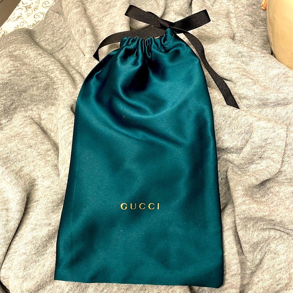 Silk sleeve